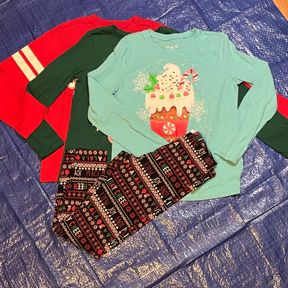 Sz 7/8 Med Holiday Time & Children’s Place Christmas bundle 3 shirts 1 leggings